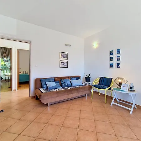 Culic-1 By Interhome Apartman Trogir