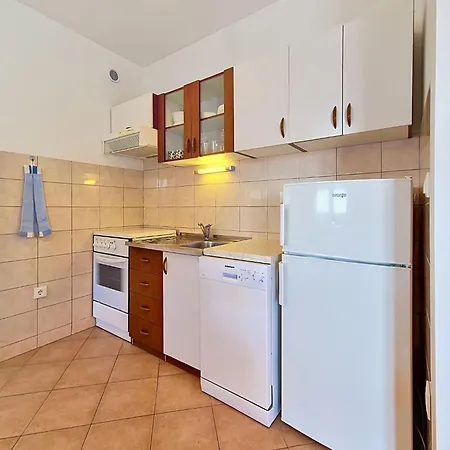 Apartman Culic-1 By Interhome